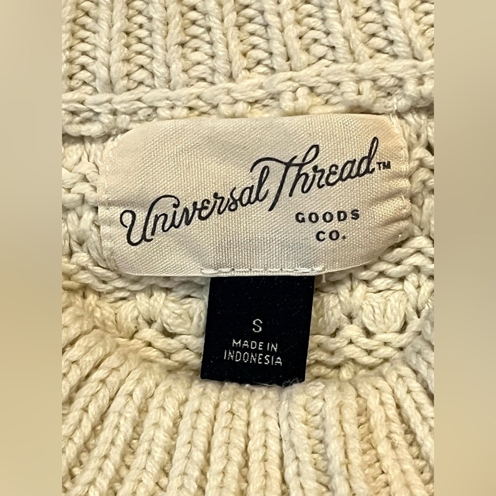 Universal Thread Women’s Cream Knit Warm Cozy Sweater Size Small - Picture 9 of 14